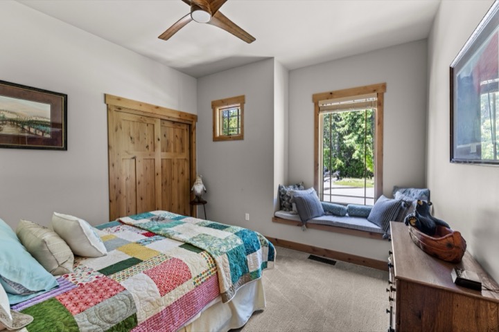 Bedroom and bathroom by Nicholson Construction