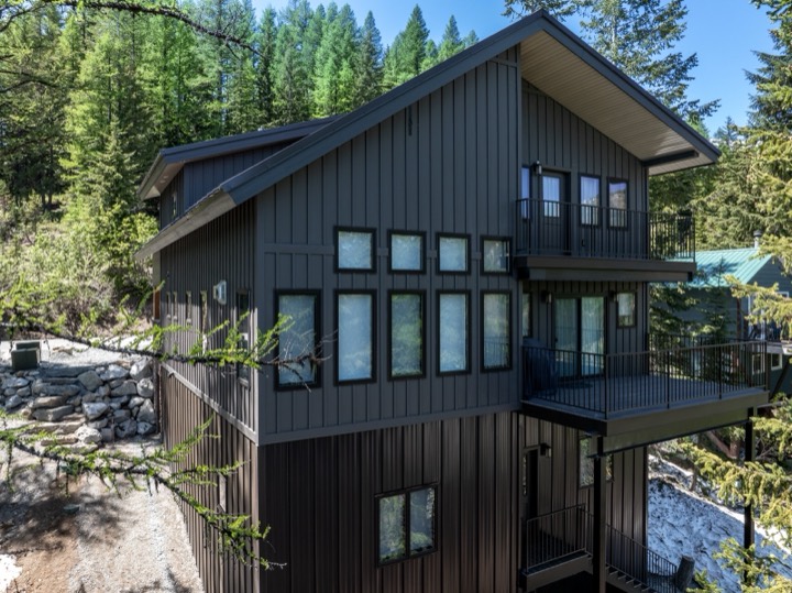 Custom home exterior in North Idaho by Nicholson Construction
