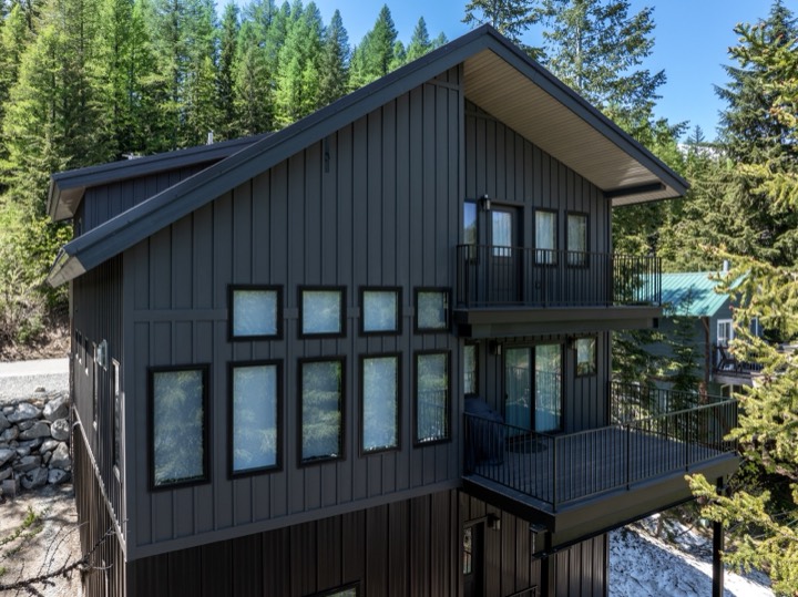 Custom home exterior in North Idaho by Nicholson Construction