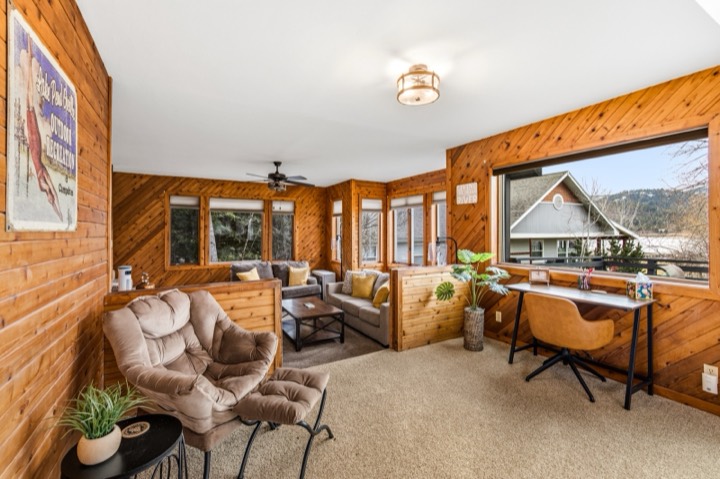Custom home interior by Nicholson Construction