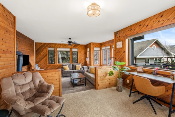 Custom home interior by Nicholson Construction