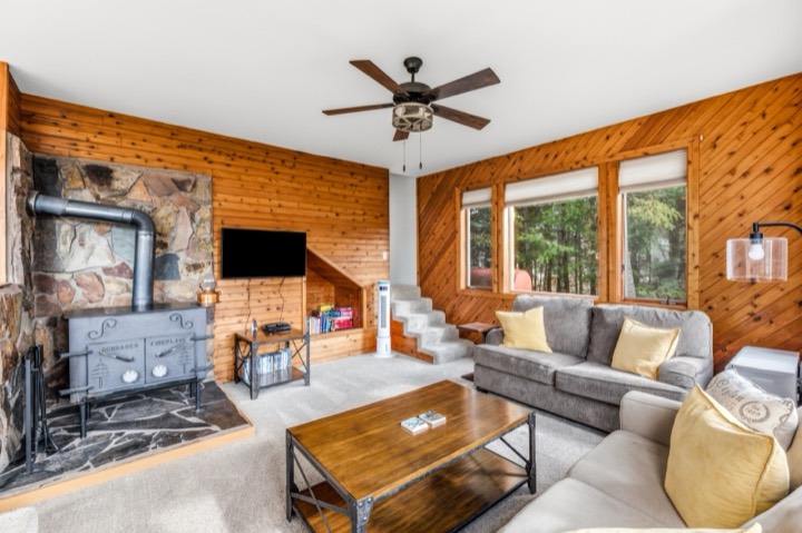 Custom home interior by Nicholson Construction
