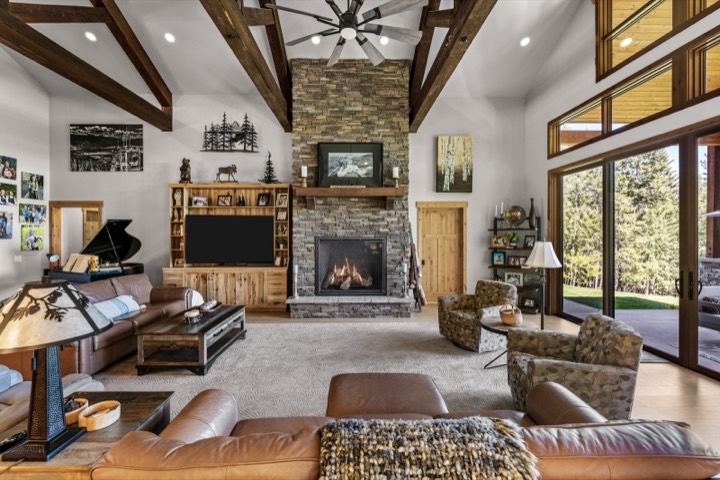 Custom home interior by Nicholson Construction