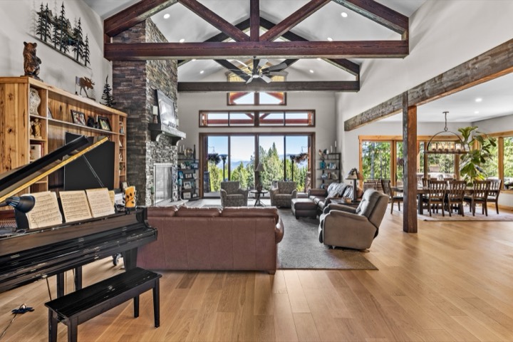 Custom home interior by Nicholson Construction